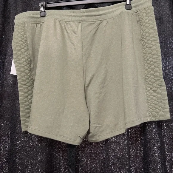 Nine West olive Green Active wear Shorts - Picture 5 of 6